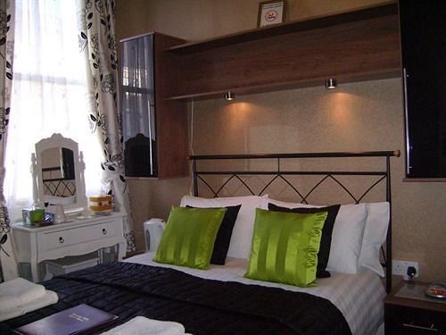 Langdon Villa Guest House Tenby Dış mekan fotoğraf