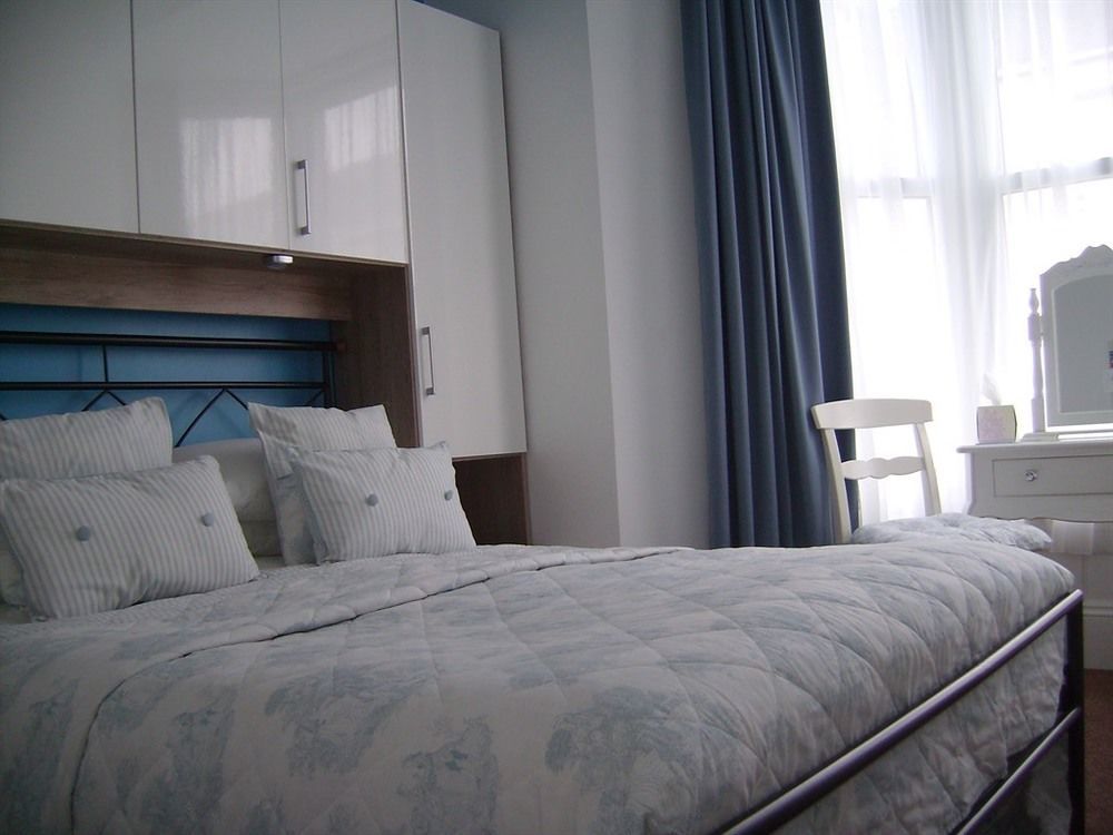 Langdon Villa Guest House Tenby Dış mekan fotoğraf